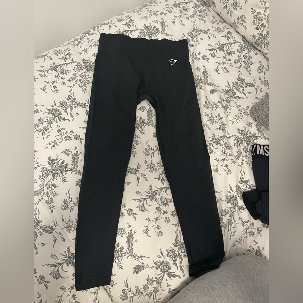 bundle Gymshark leggings 2 size medium 1 large excellent condition